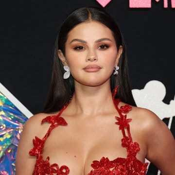 Selena Gomez | Selena Gomez Net Worth | Selena Gomez Is a Billionaire Thanks to Her Beauty Brand