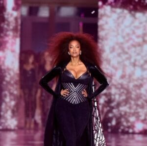 Tyra Banks | Tyra Banks Struts Back to Victoria’s Secret